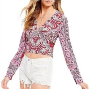Free People Wild & Free Boho Abstract Long Sleeve V-Neck Crop Top Blouse XS NWT!